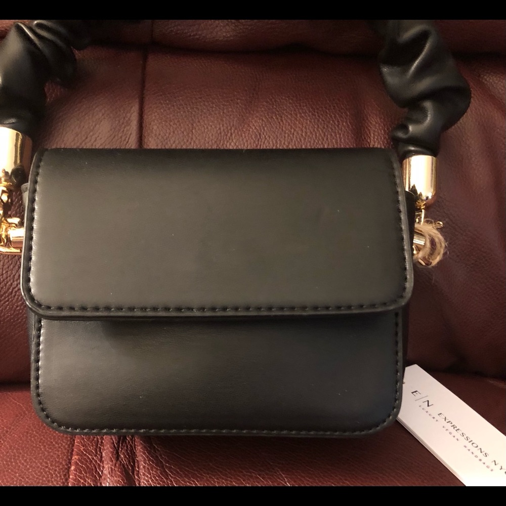 EN Expressions NYC Black Vegan Leather Handbag With Ruffle Handle - Picture 3 of 13